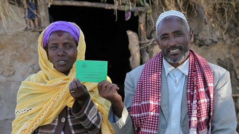 Ethiopia-Couple-with-Land-Certificate