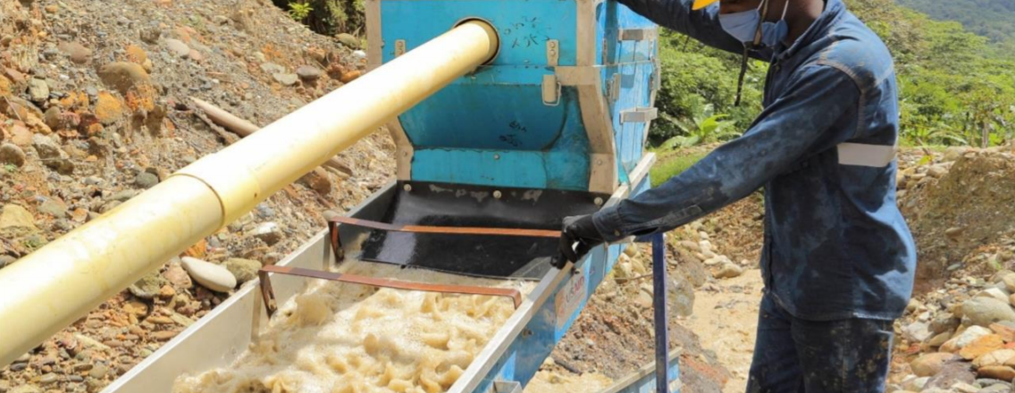 rtisanal gold miners in Tadó, Chocó employ USAID-funded, mercury-free mining equipment to enhance productivity and mitigate environmental impact (Oro Legal)